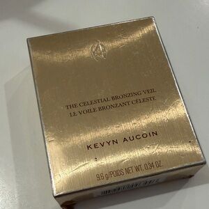 Kevyn Aucoin Celestial Bronzing Veil in Tropical Gold